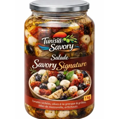 Salade Signature Savory à la mozzarella, salade gourmande inspirée du terroir tunisien